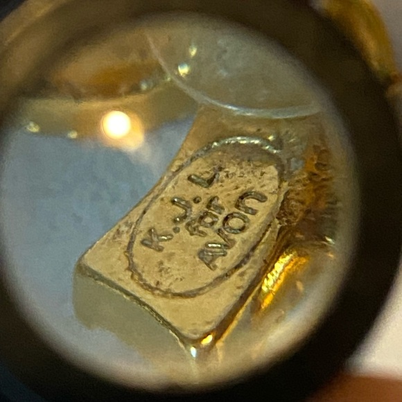 Vintage K.J.L. Kenneth Jay Lane Avon Bow Black Enamel Gold Tone Pierced Earrings - Picture 3 of 4